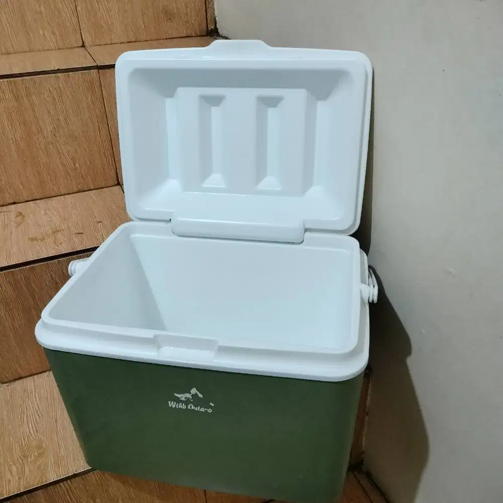 Cooler Box Free Scoop Ice