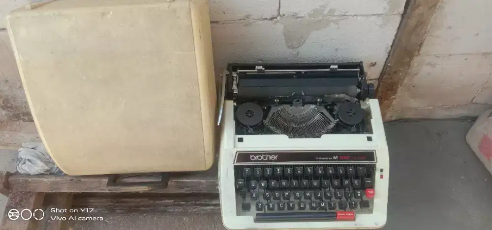 Mesin ketik listrik masih bisa