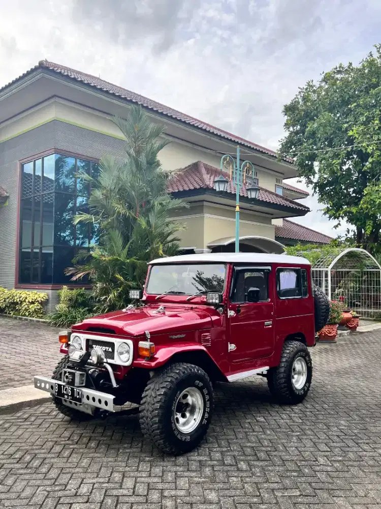 Toyota Hardtop Bensin FJ40 istimewa