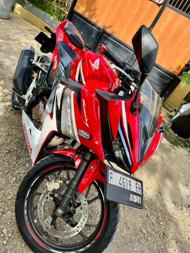 For SALE !!! Honda CBR 150R 2018