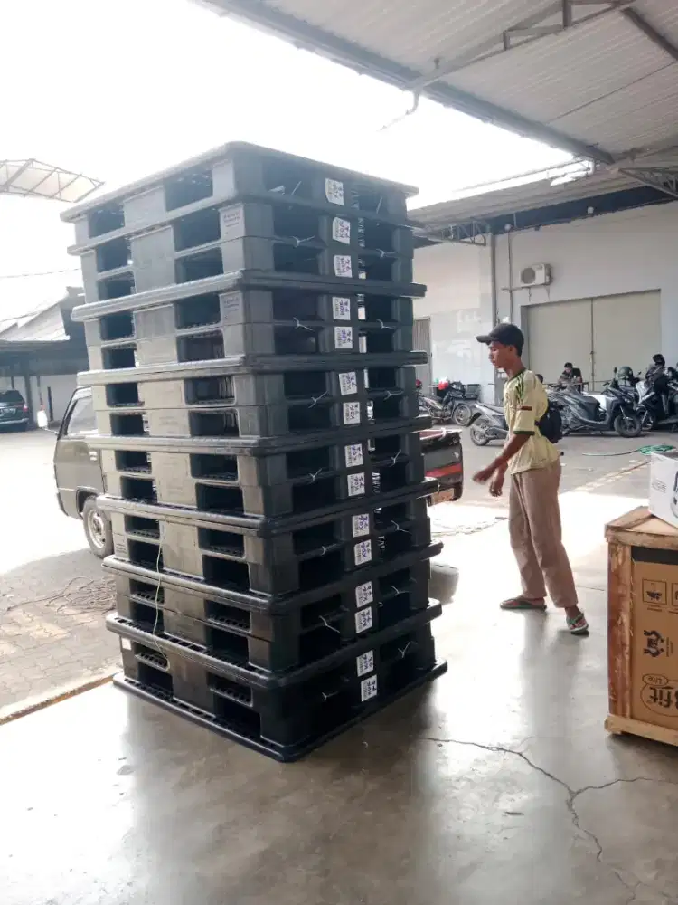 Jual pallet plastik bekas dan baru dengan harga yang kompetitif