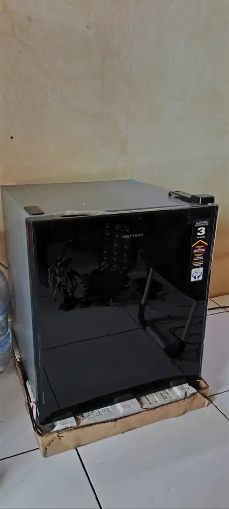 Kulkas Polytron