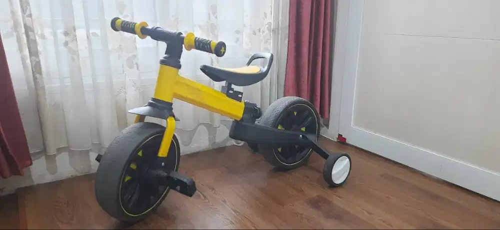 4 in 1 Sepeda Lipat Sepeda anak Balance Bike Sepeda Bayi Tinggi
