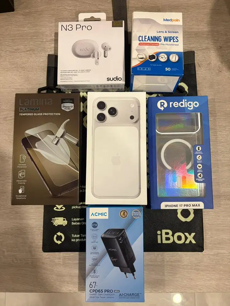 Paket BNIB - 17 Pro Max 256 SILVER + Tempered, Casing, Adapter, Earbud