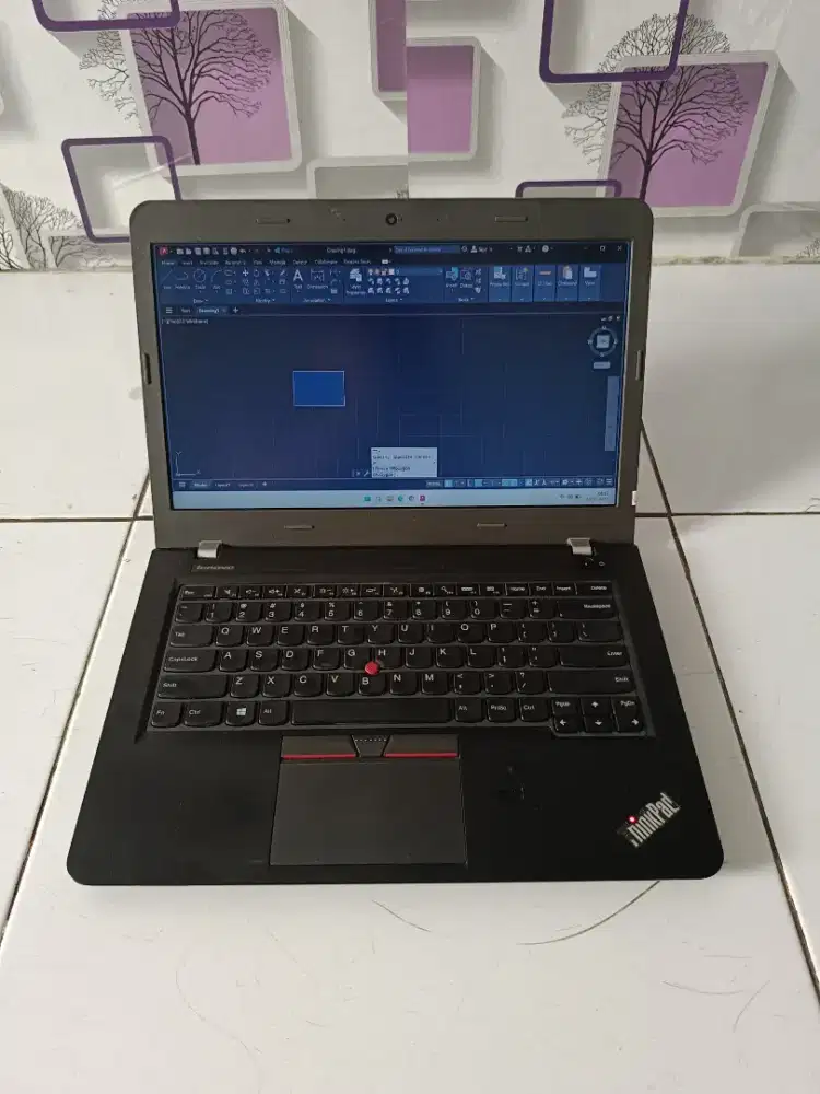 Laptop thinkpad core i7 gen 5, dual VGA,ram 8/ssd,,no minus
