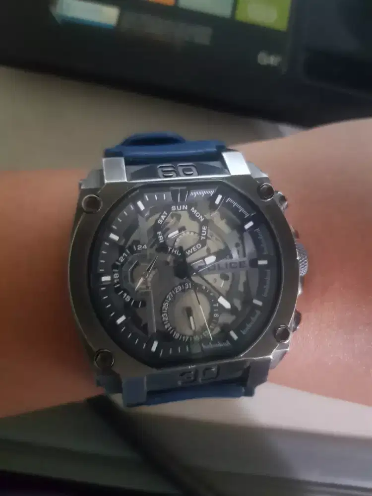 Police Noorwood Preloved