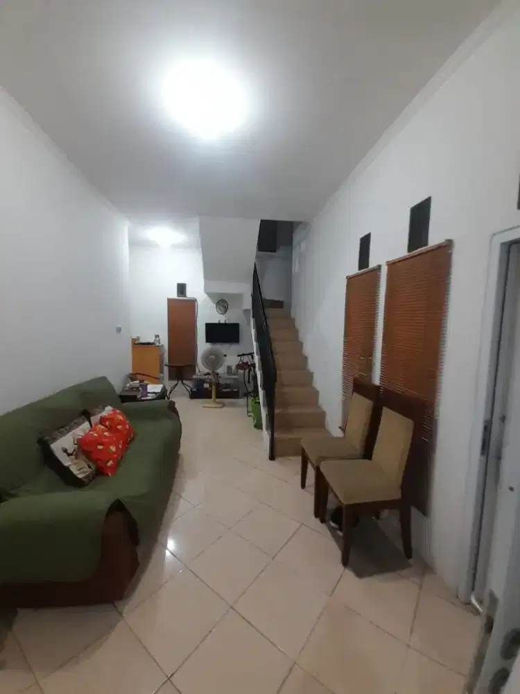 Jual Cepat Rumah 2 Lt Siap Huni
Perumahan Loji Park Residence
Bogor