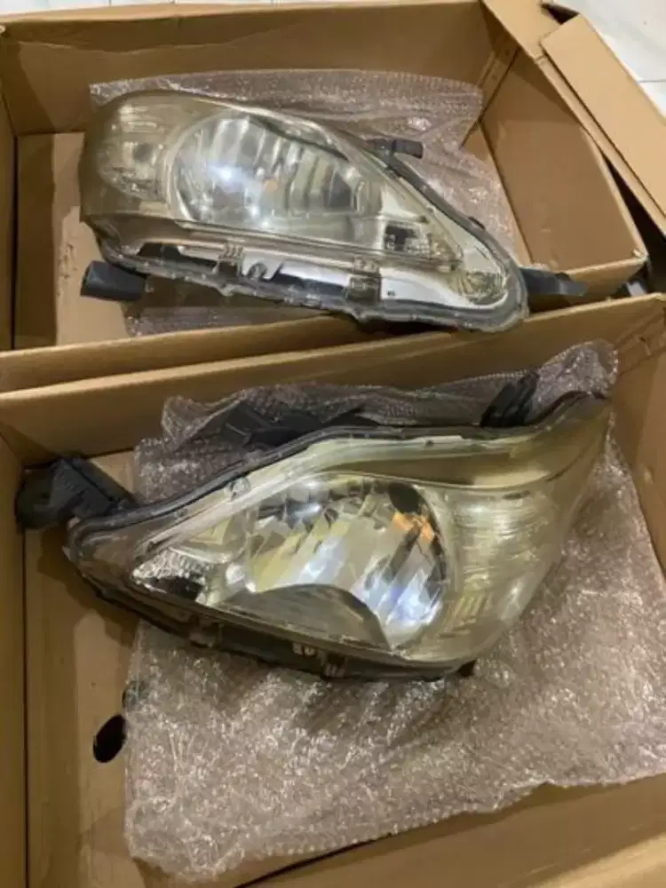 Lampu headlamp Innova Original