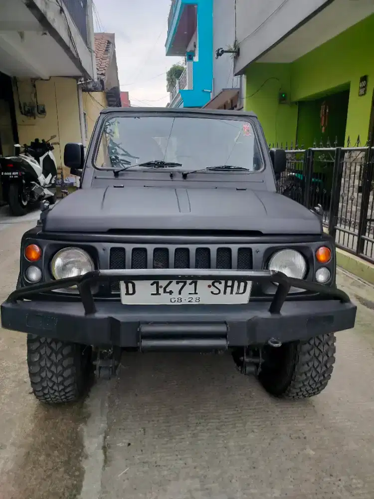 DiJual 1unit Suzuki Jimny 1993 . Barang antik buat yang hobi adventure