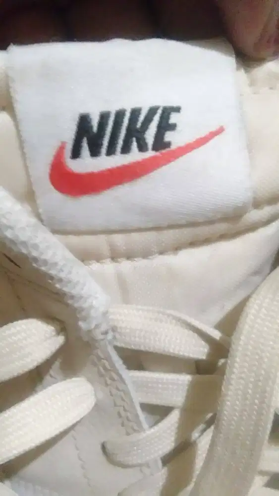 Sepatu Nike Preloved