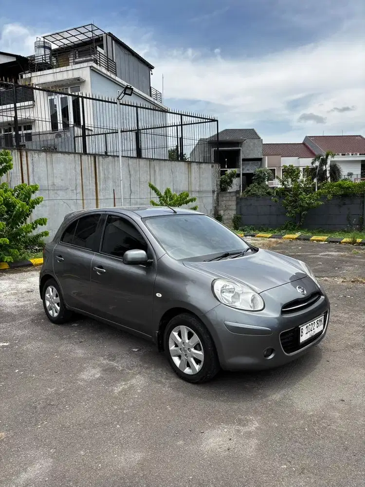Nissan March 1.2 L Matic 2011 termurah