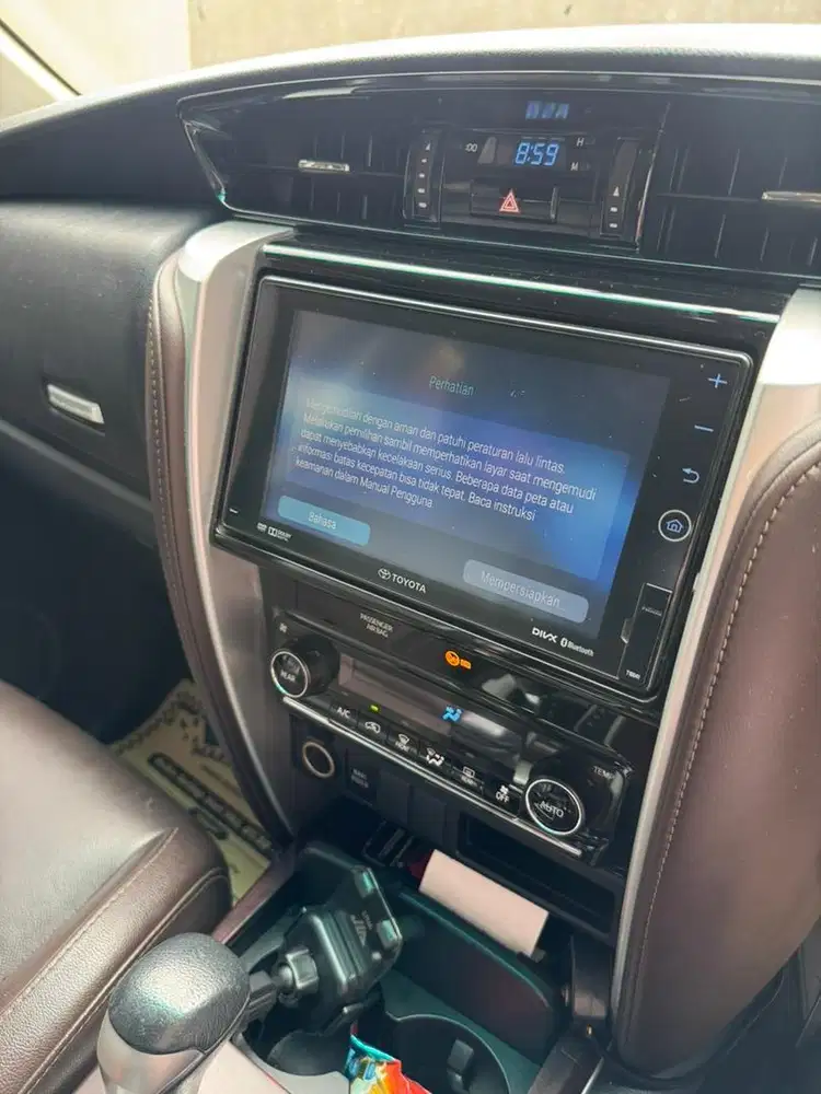 TOYOTA FORTUNER (2016)