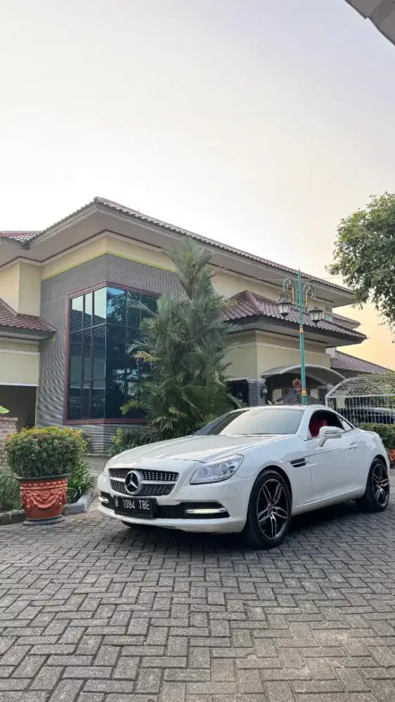 Mercedes Benz/Mercy SLK 200 CBU Panoramic Roof