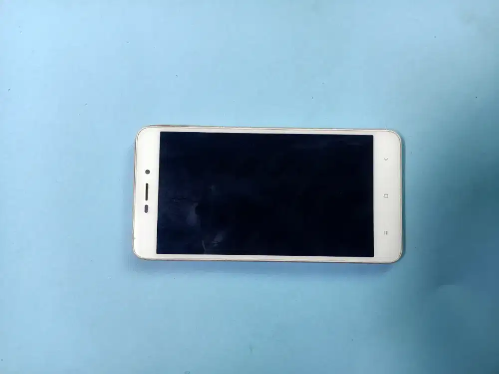 Di jual yg minat aja hp mati total lcd mulus ,bgs lama di dlm lemari