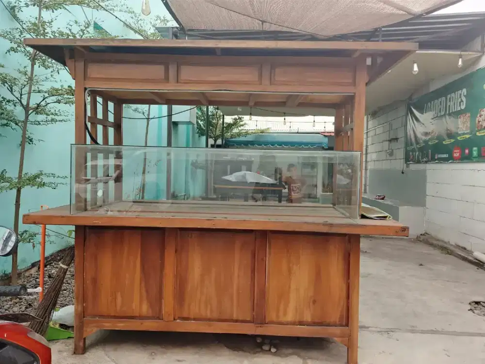 Gerobak kayu jualan