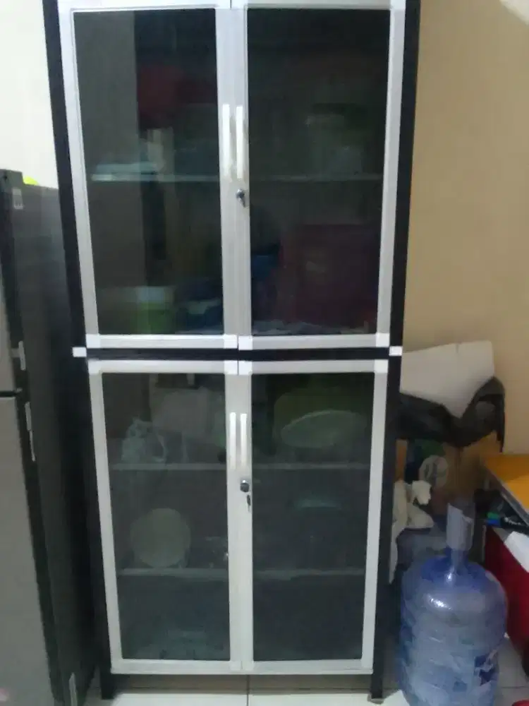 Lemari piring 2 tingkat