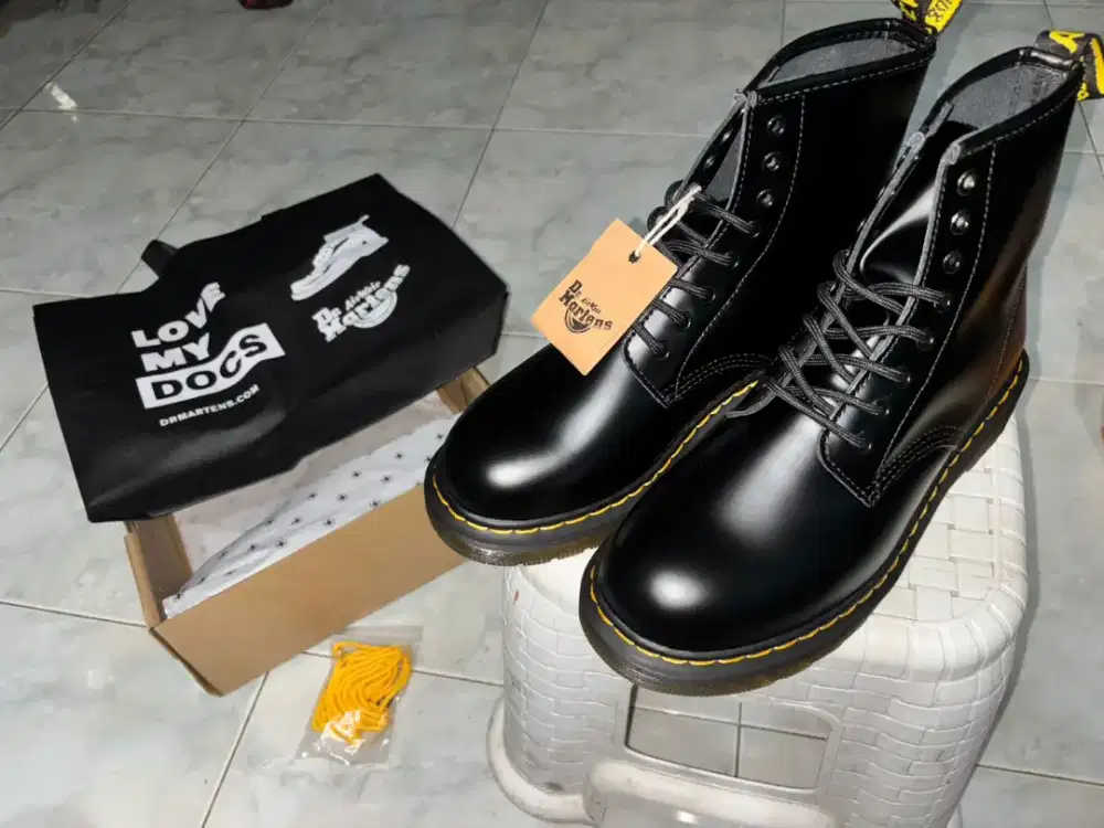 Sepatu docmart dr martens dc size 42