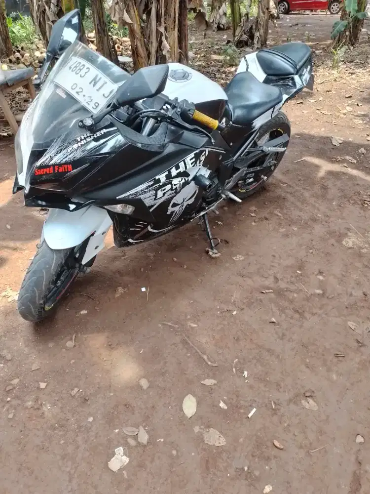 Dijual Ninja 250 fi 2014