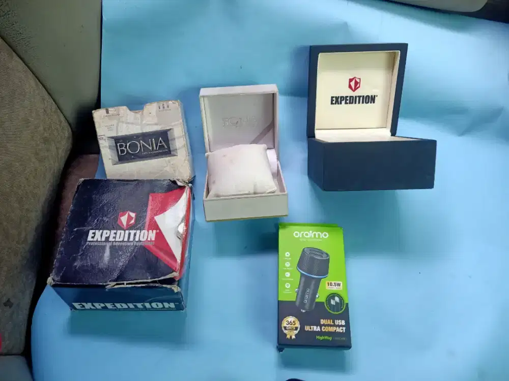 Di jual boxs,kotak yg minat pilih aja murah meriah wa dan hp