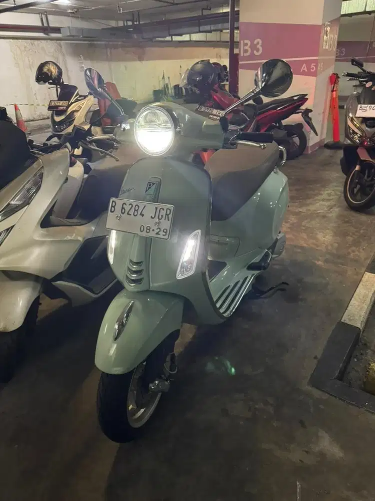 Vespa Primavera green relax 2024