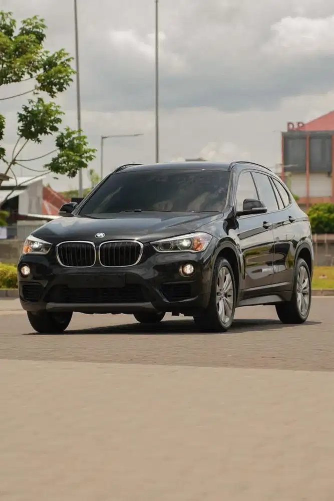 [ HARIAN! ] BMW X1 sDrive F48 Sport 2019 Mercy gla200