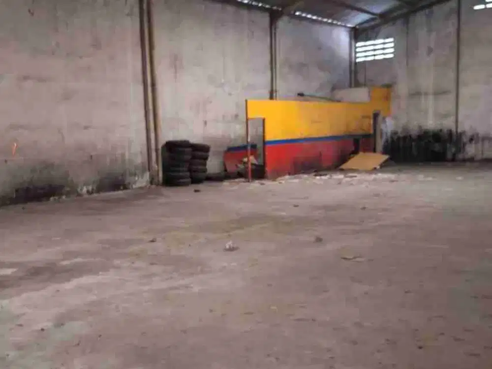 Gudang jurumudi jl halim perdana lt 3100 lb 2000