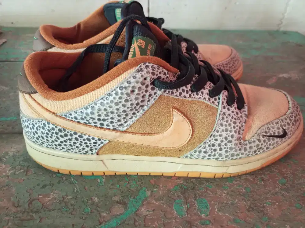 NIKE SB DUNK LOW PRO