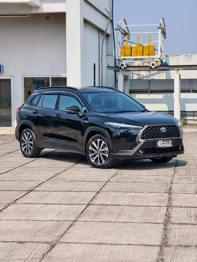 ISTIMEWA LOW KM !! TOYOTA COROLLA CROSS HYBIRD 2021 AT MDL 2022/2020