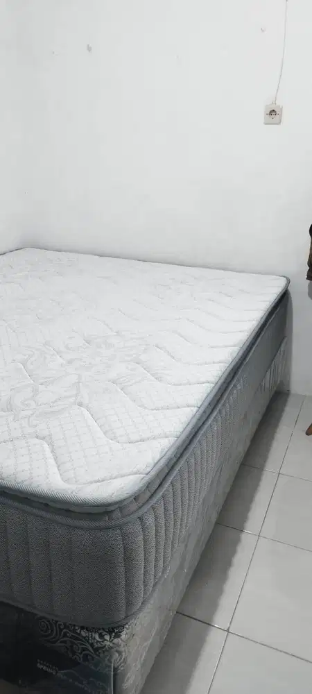 KASUR SPRINGBED JUAL RUGI MERK UNILAND ukuran 160 X 200 TInggi 30cm