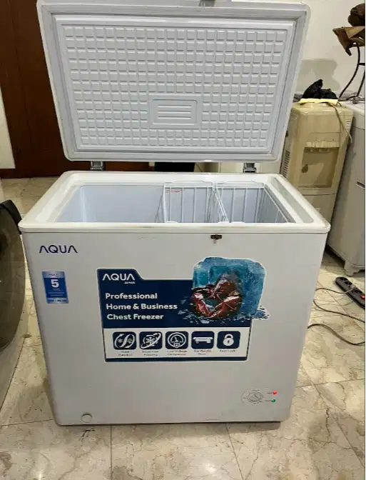 SALE TERMURAH FREEZER AQUA