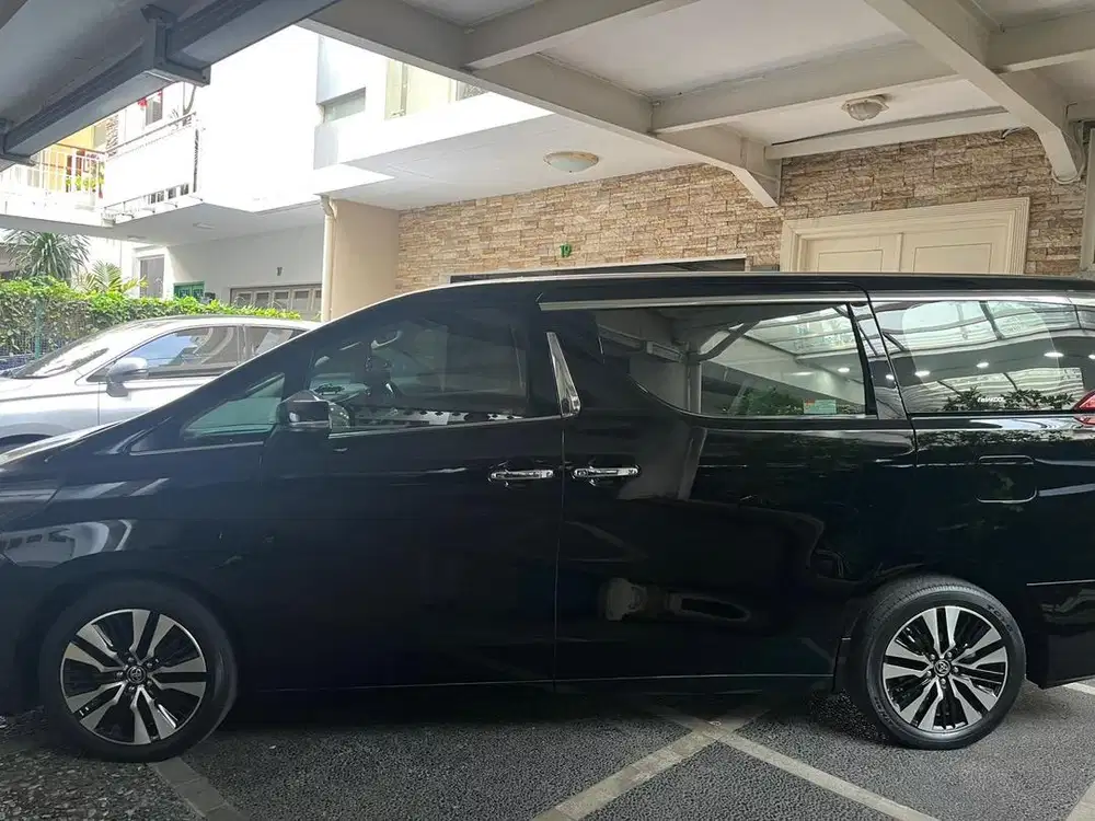 Alphard tangan pertama