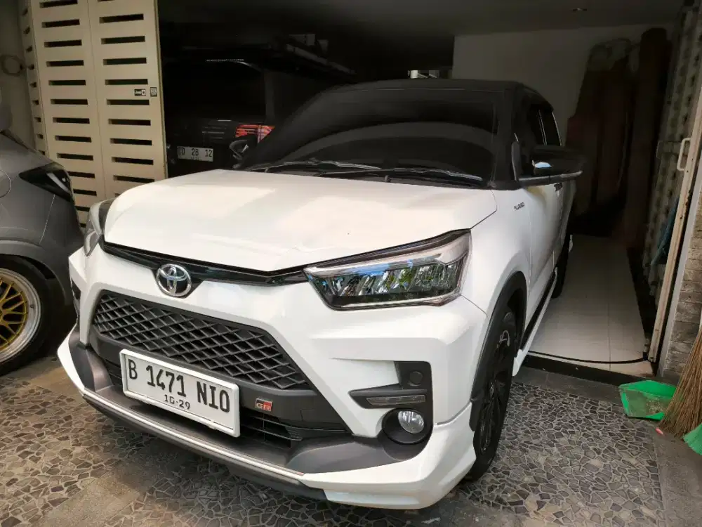 Toyota Raize 1.0 Turbo GR Sport AT Two Tone NIK 2023 Km 33rb Record