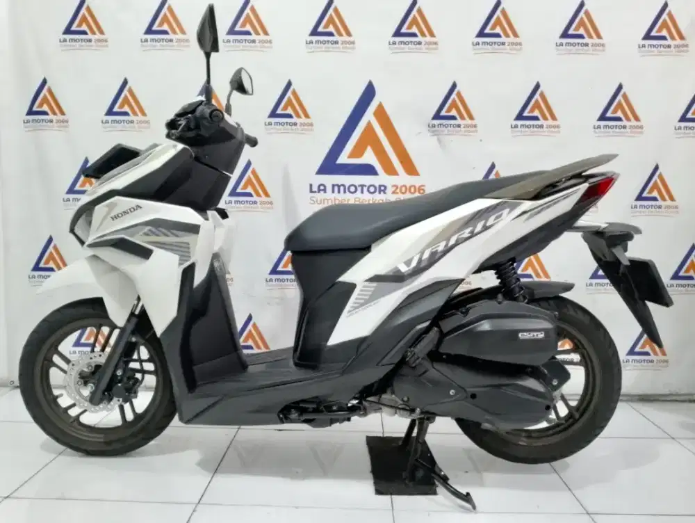 SIAP PAKAI HONDA VARIO 125 CBS ISS KEYLESS THN 2023