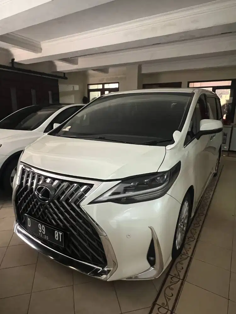 FOR SALE Alphard 2015 convert to Lexus LM 350