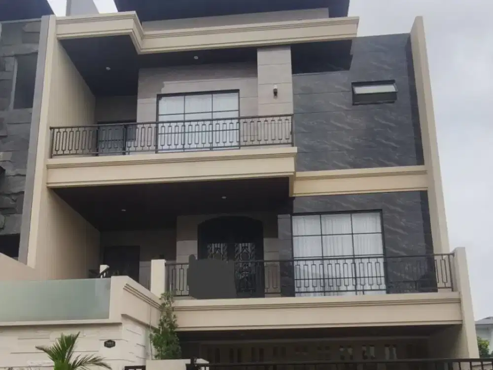 Dijual Rumah Mewah di Citraland Lokasi Terdepan