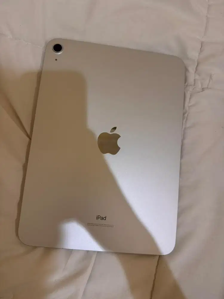IPAD GEN 10 SILVER