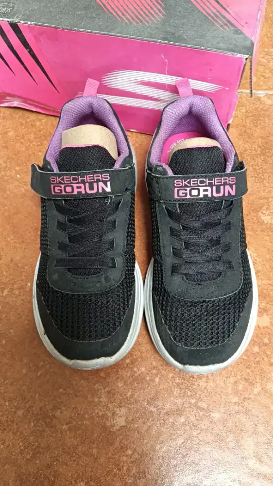 Sepatu Skechers anak perempuan / laki skechers hitam sekolah