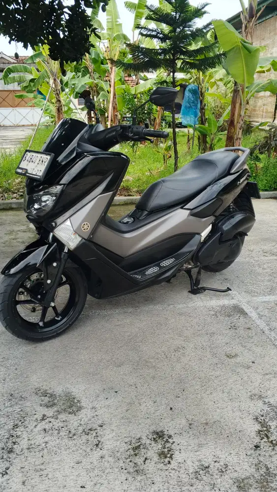 Nmax 2017 hitam glossy murah