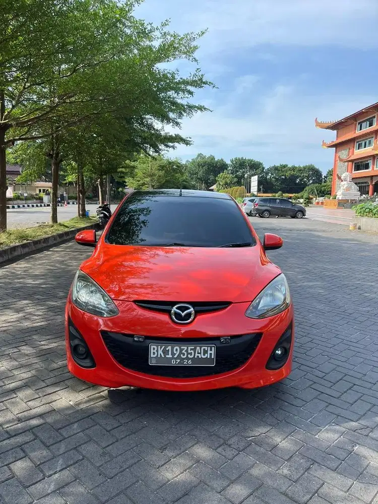Jual mazda 2 km rendah