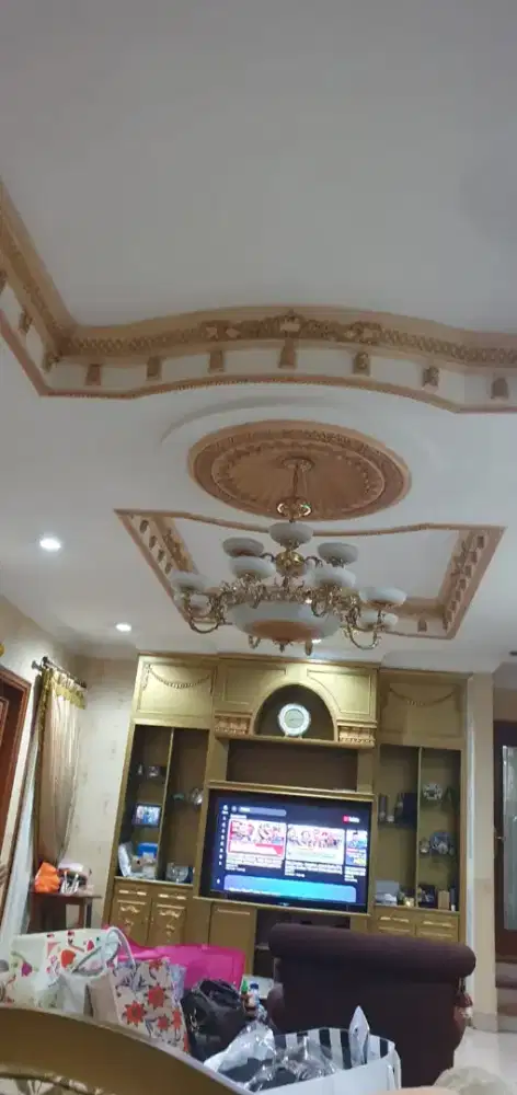 Lampu gantung susun mewah