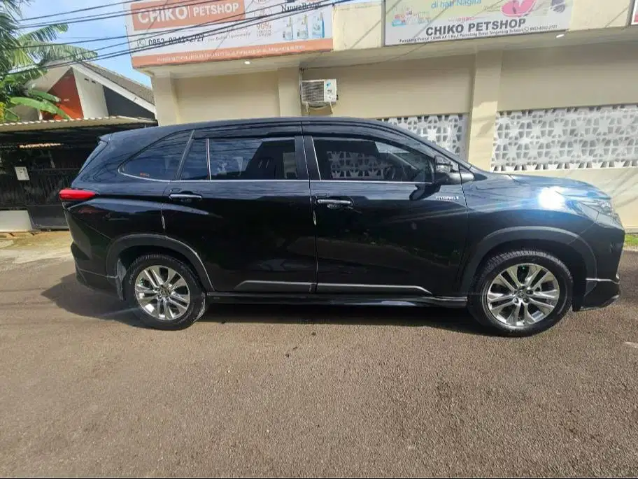 Di jual Kijang Innova Zenix Hybrid EV 2.0L Q HV Modellista 2023