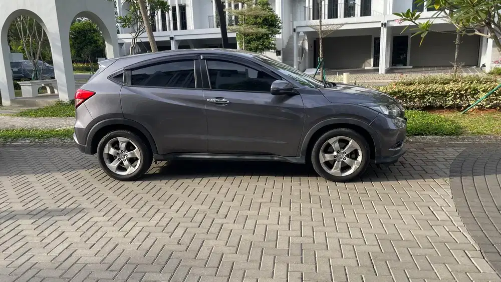 HONDA HRV 1.5 E CVT Reg 2017 Nik 2016