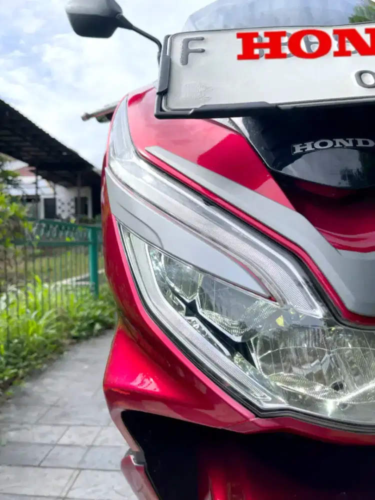 Honda PCX CBS Keyless + ISS mulus fullpaper