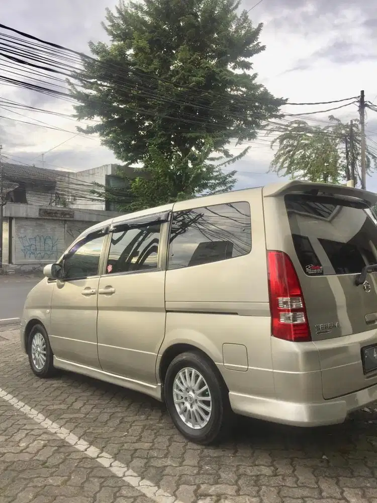 Nissan Serena 2009 Bensin