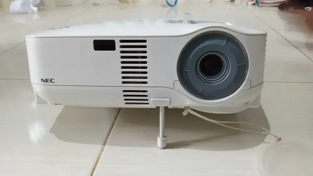 Infokus masih mulus seperti baru cuma gambar sedikit buram