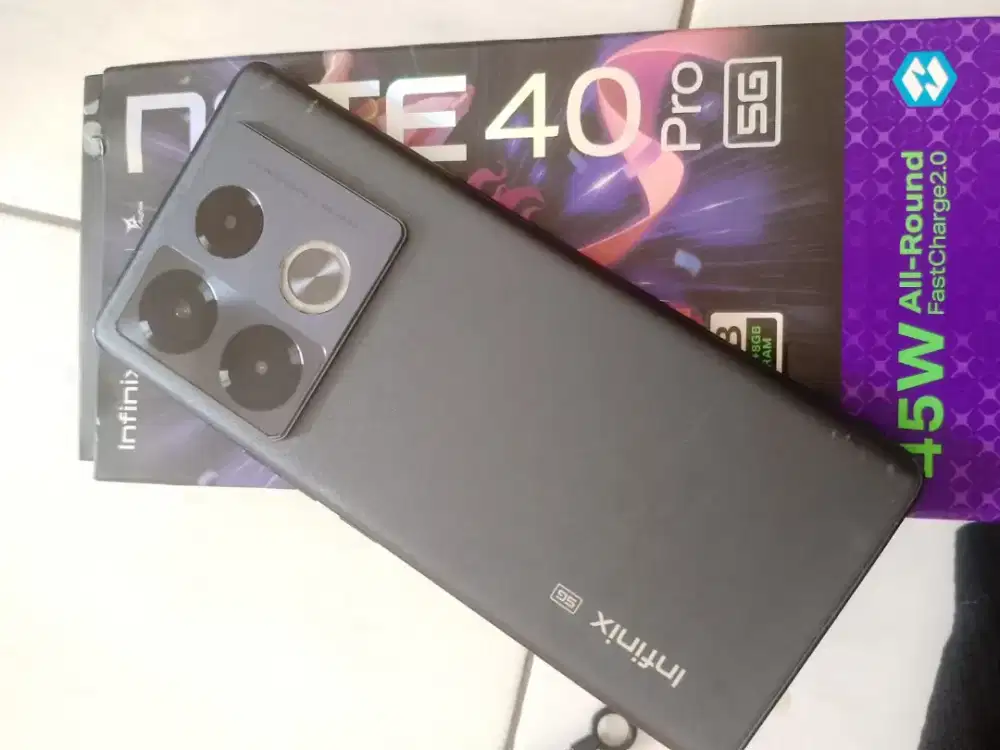Infinix note 40 pro 5g 8/256
