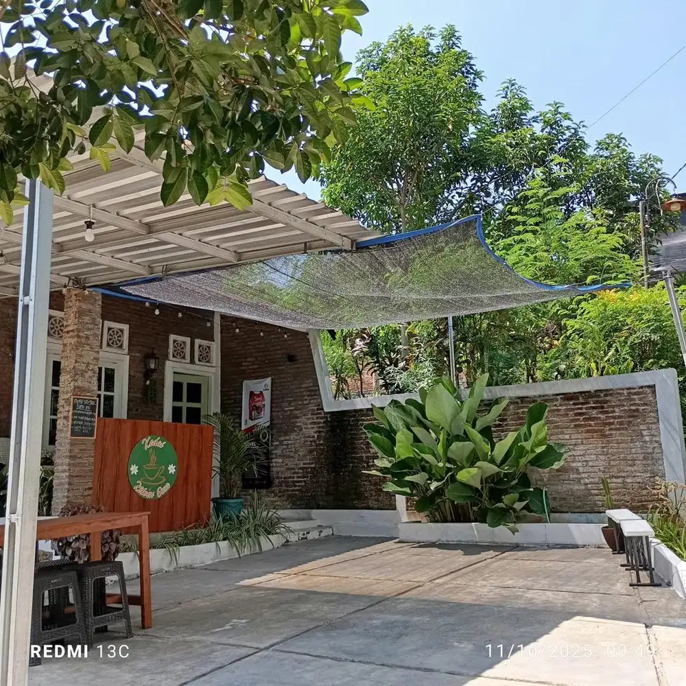 Rumah Dan Kebun Cafe Mijen Belakang Pasar