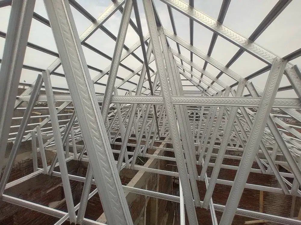 Renovasi Atap Rumah Dengan Baja Ringan Pasti Awet dan ANTI LAPUK