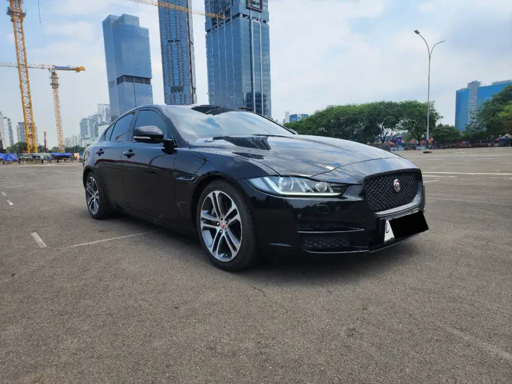 Jaguar XE 2.0 AT 2016