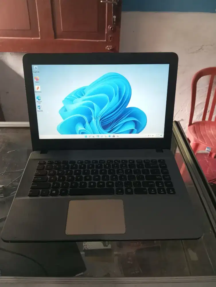 Laptop game desain asus x441 ba
